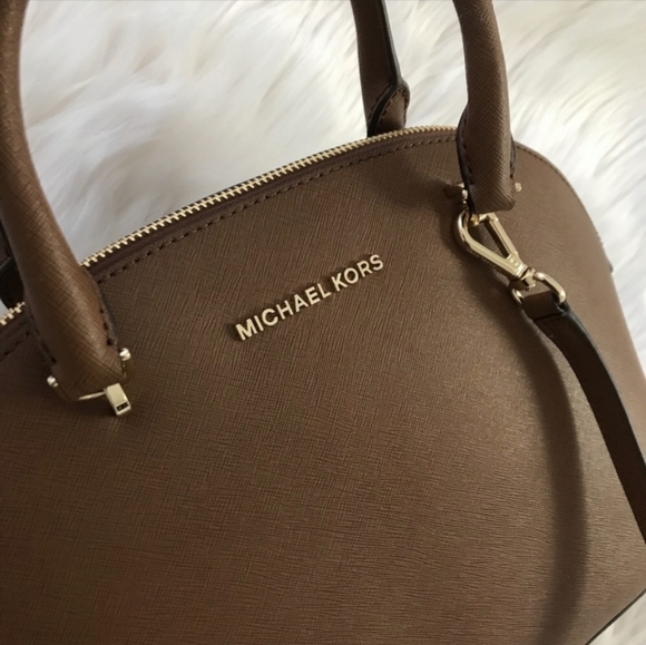 NWT MICHAEL KORS CINDY LARGE DOME SATCHEL โฆ - Picture 11 of 15